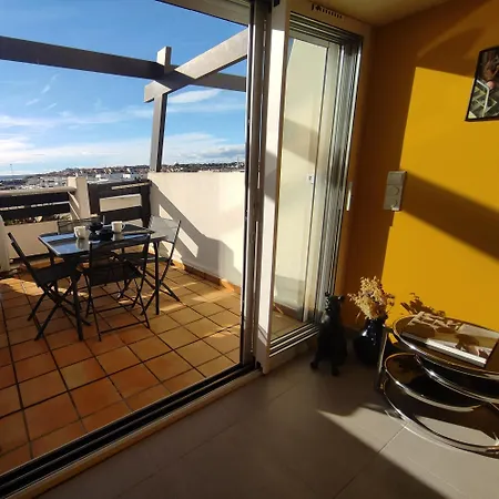 76, Port Nature Colline 2 Village Naturiste Apartment Agde