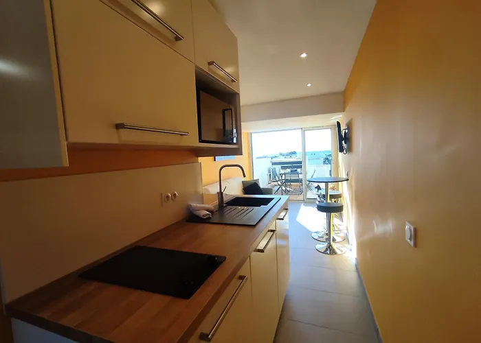 76, Port Nature Colline 2 Village Naturiste *