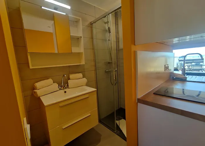 76, Port Nature Colline 2 Village Naturiste *